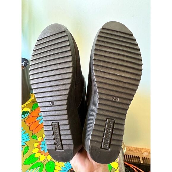 Black winter boot size 7 - Picture 6 of 6